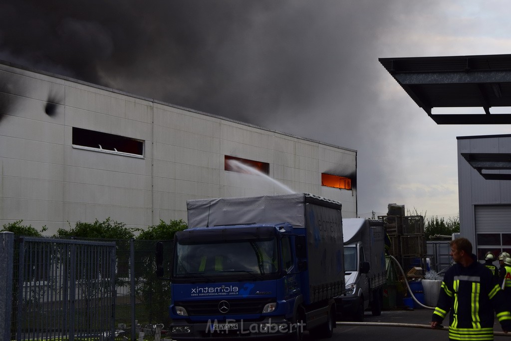 Grossbrand Halle Troisdorf Kriegsdorf Junkersring P098.JPG - Miklos Laubert